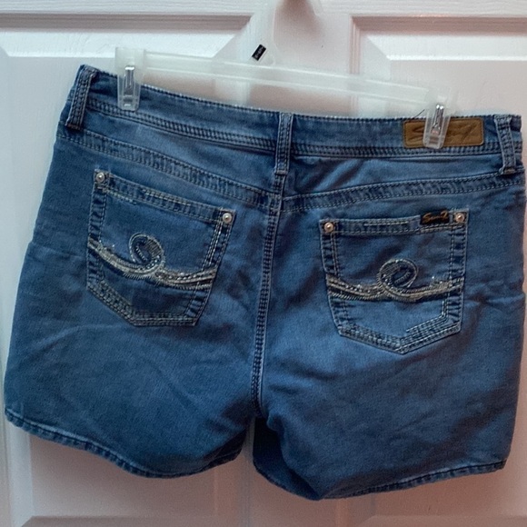 P womens Seven7 casual solid blue stretch plus size dungaree shorts size 14 - Picture 2 of 5